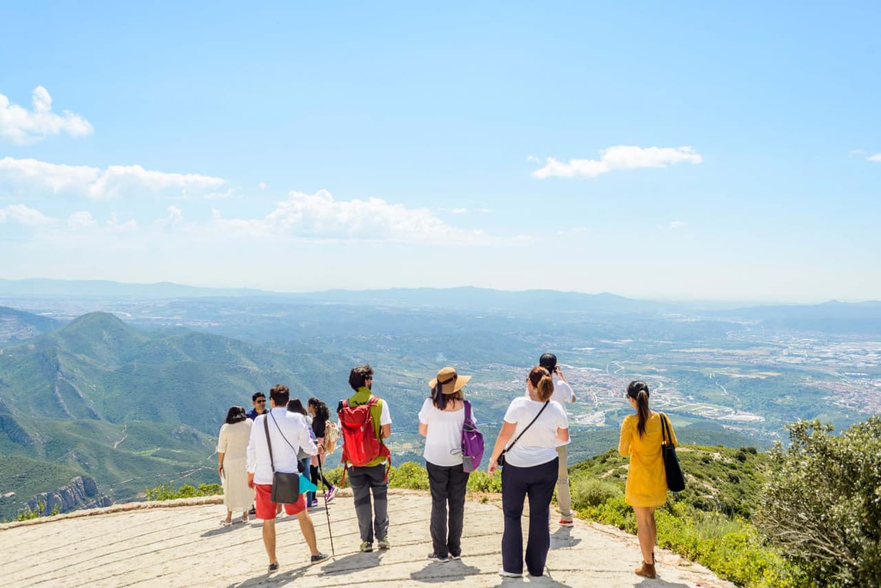 Montserrat, Girona, and Costa Brava Tour from Barcelona