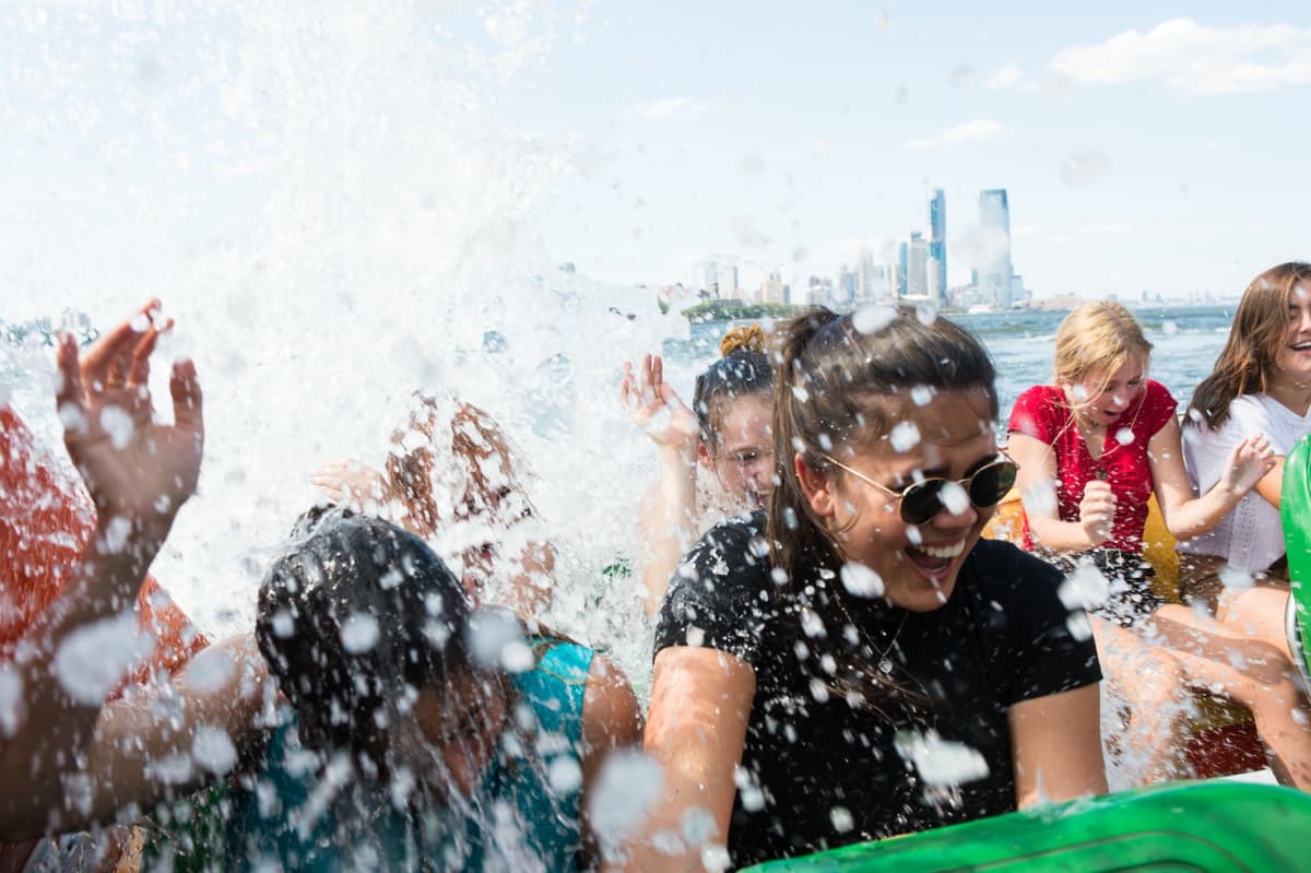The Beast Speedboat Ride to Statue of Liberty by Circle Line: Reserved Straight-to-Board Ticket