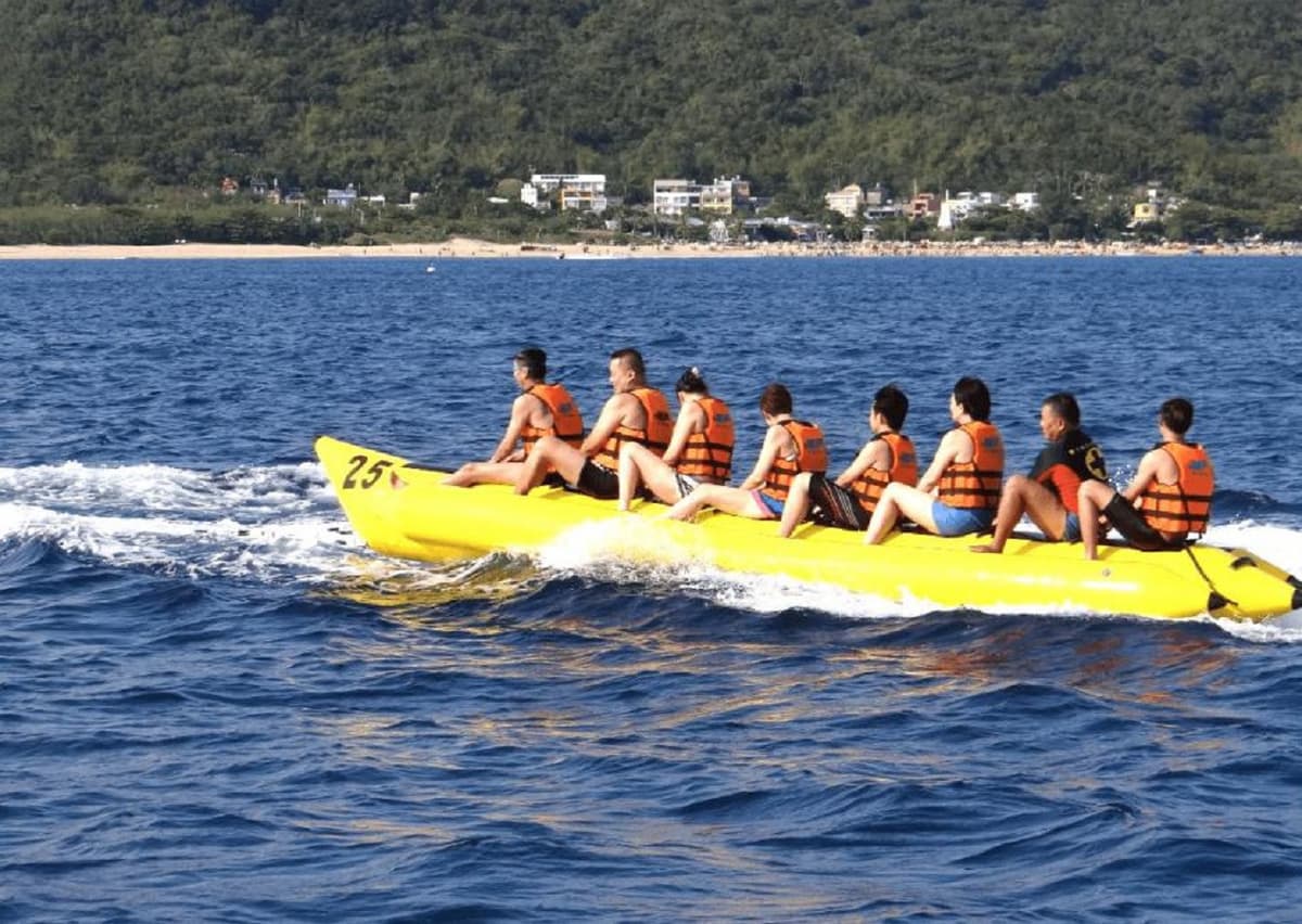 Kenting South Bay Water Sports Experience