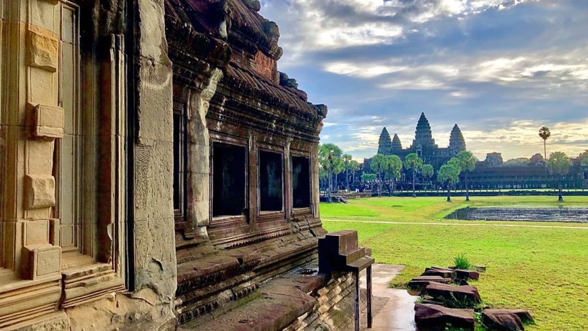 Angkor Wat, Ta Prohm, and Neak Pean Tour