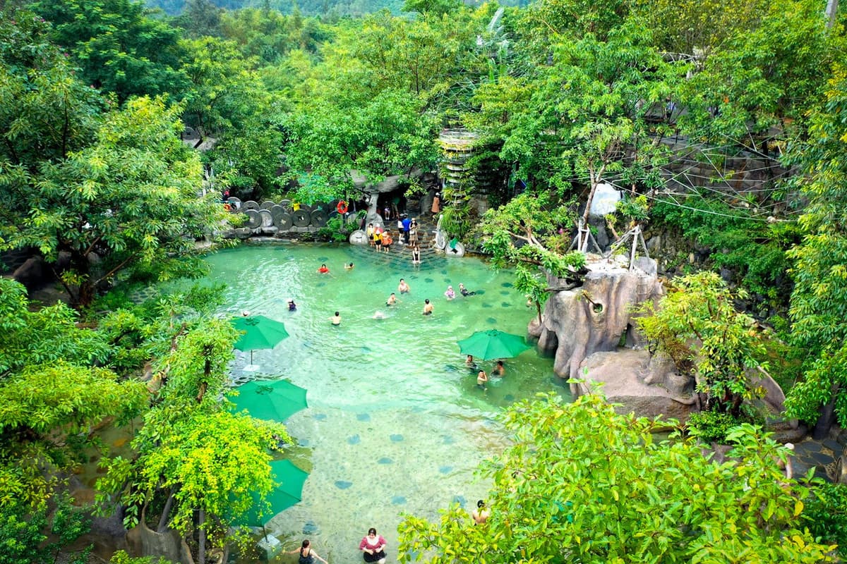 Nui Than Tai Hot Springs Park