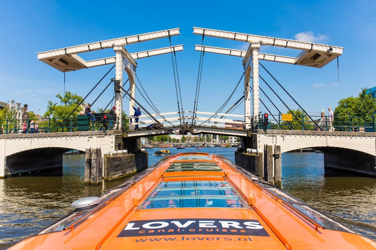 Amsterdam City Centre Canal Cruise Including Audioguide