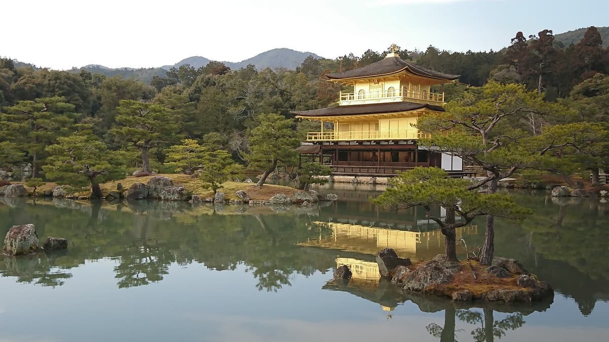 Nijo Castle, Kinkaku-ji Temple and Imperial Palace Tour from Kyoto