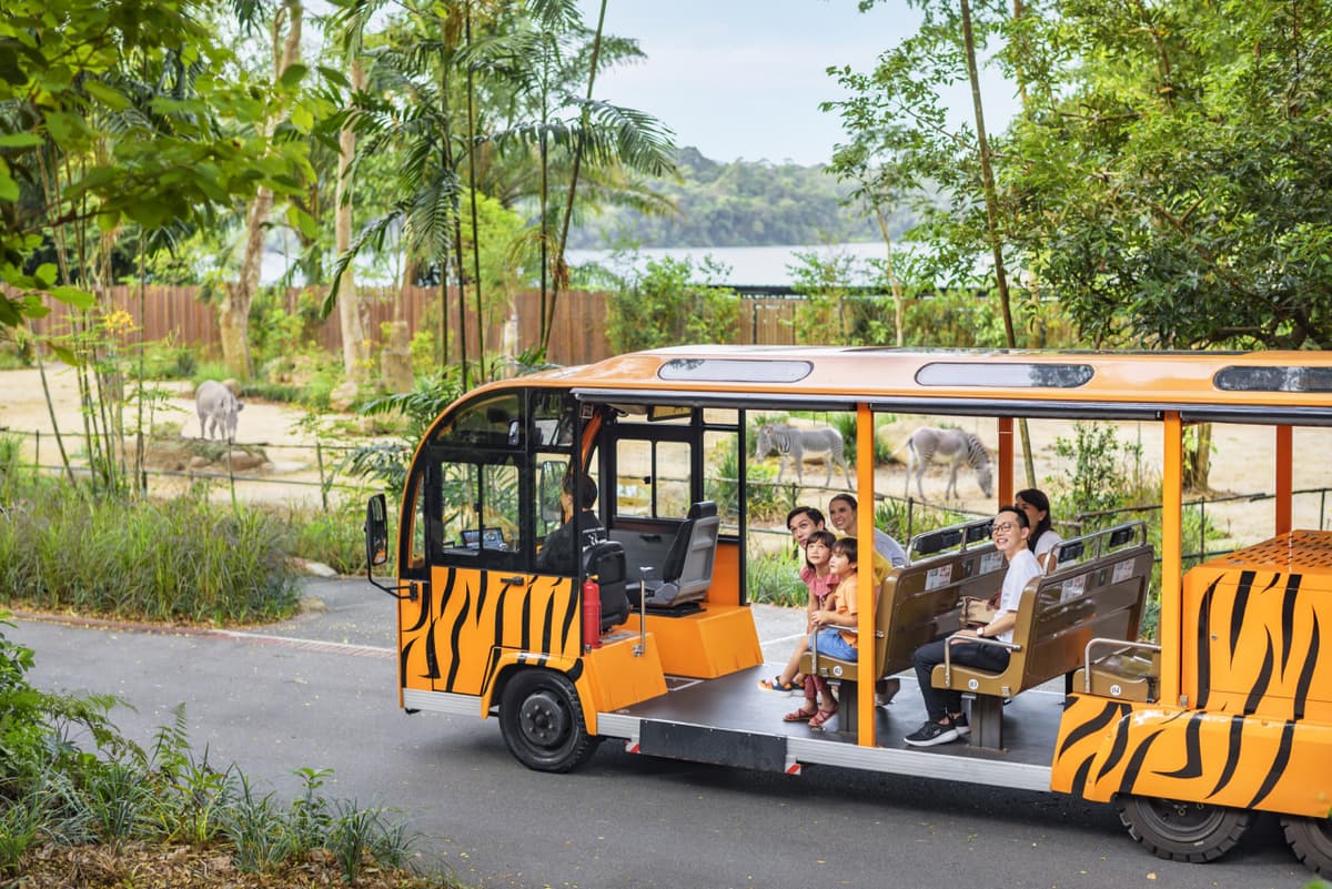 COMBO: Singapore Zoo + Breakfast in the Wild