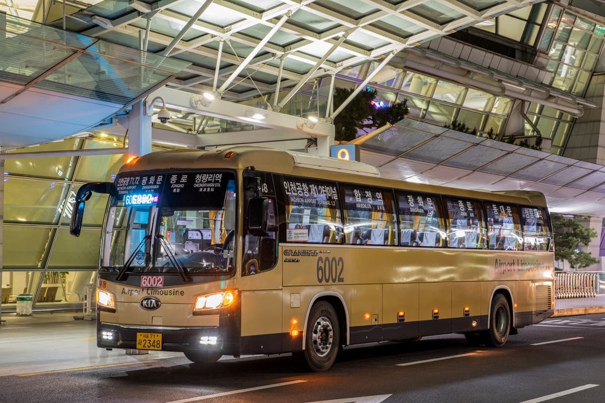 Airport Limousine Bus Transfers from Incheon International Airport to Seoul