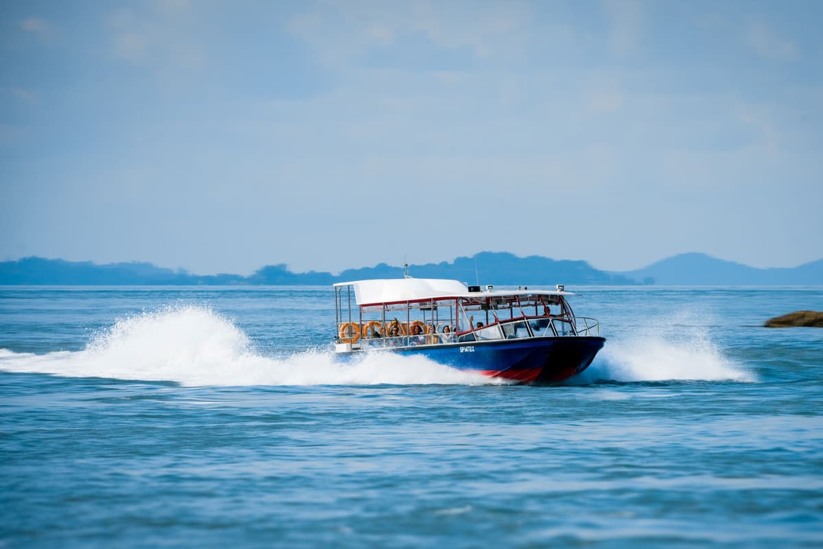 Albatross Hop-On Hop-Off Speedboat Pass