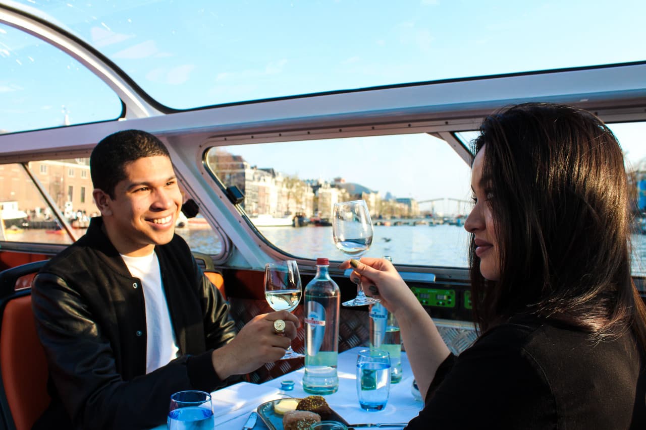 Amsterdam Canal Cruise with 4-Course Dinner