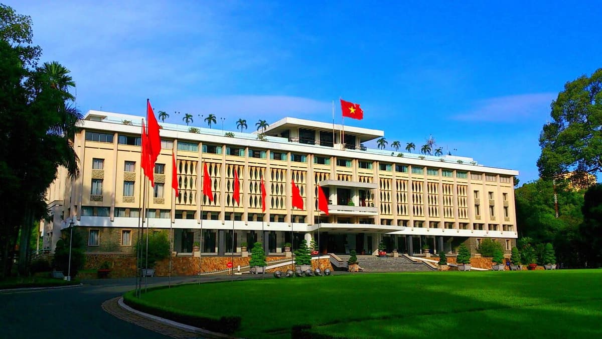 Ho Chi Minh City and Cu Chi Tunnels Full-Day Tour