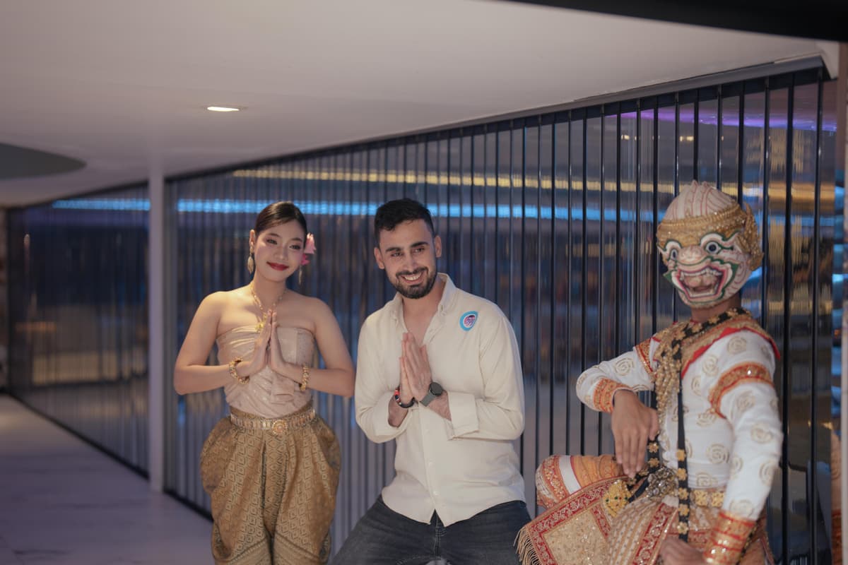 Chao Phraya River Dinner Cruise aboard The Planet Cruise