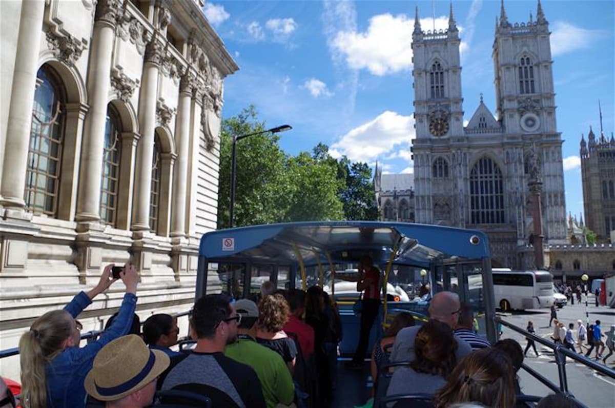 London Hop-on Hop-off Bus Tour - Gray Line London