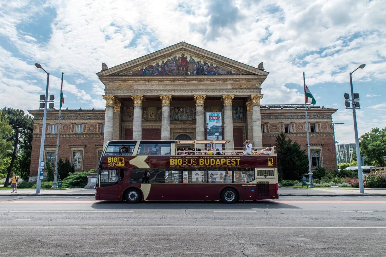 Big Bus Budapest Hop-on Hop-off Bus Tour