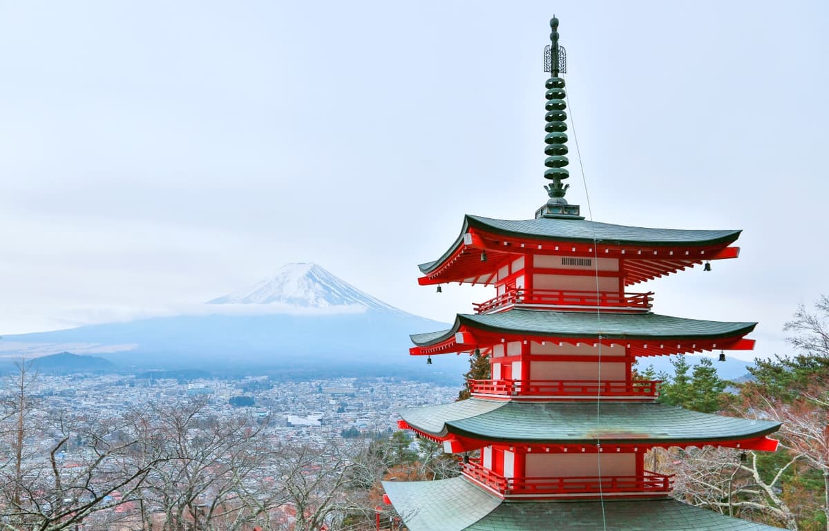 Mount Fuji G Line Full-Day Tour from Tokyo: Arakurayama Sengen Park, Lake Kawaguchi