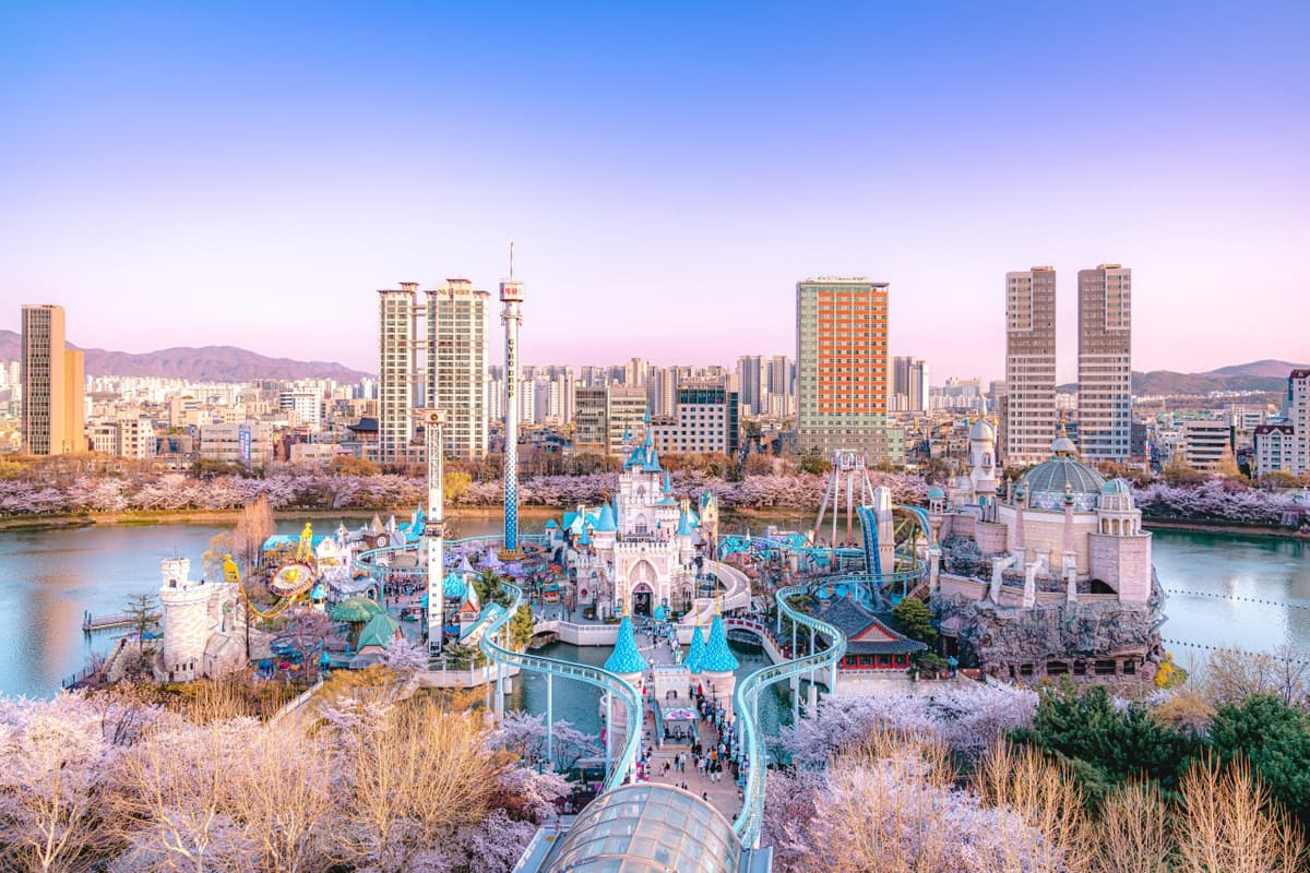 COMBO: AREX Incheon Airport Express Train + Korea SIM Card + Lotte World