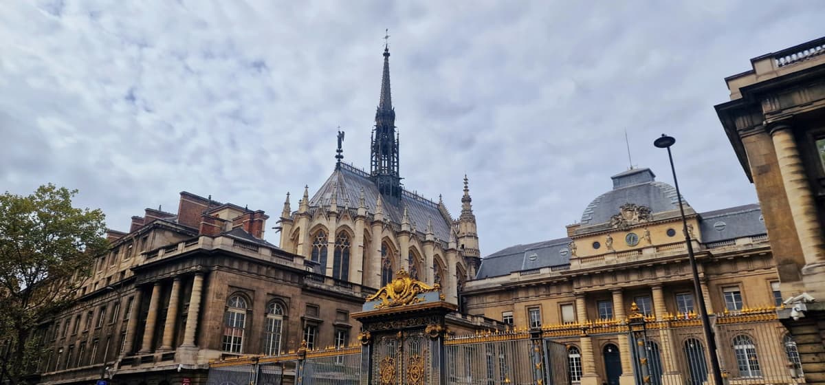 Sainte-Chapelle Tour with English Live Commentary & Reserved Entry