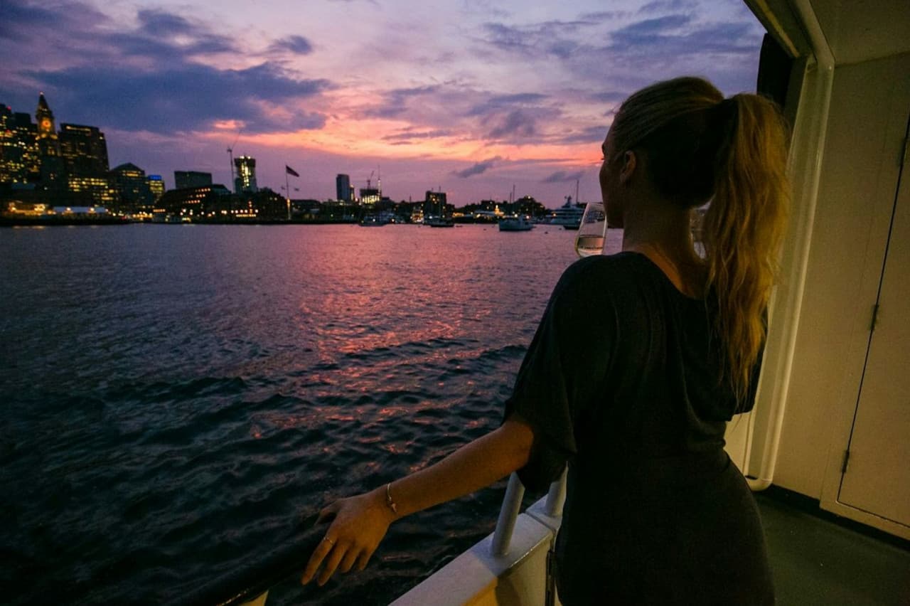 Boston Harbor: 2 or 3-Hour Signature Dinner Cruise