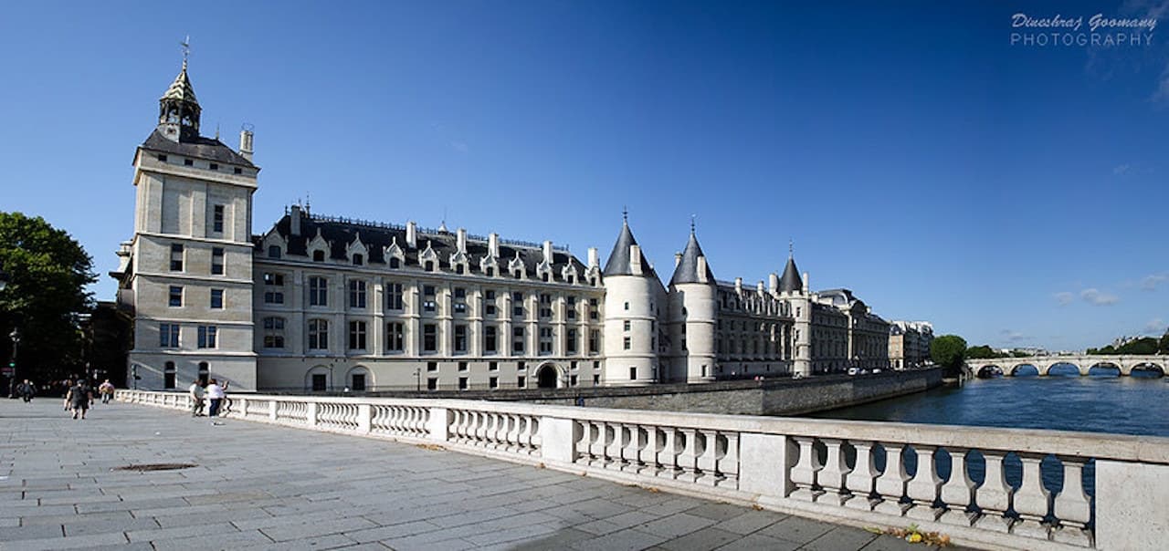 Conciergerie: Priority Entrance