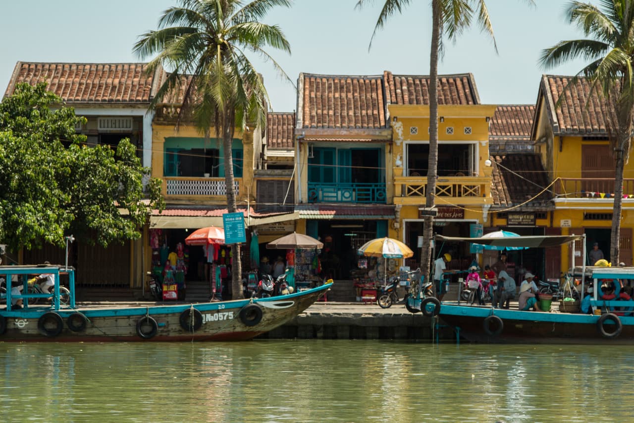 Marble Mountains and Hoi An Ancient Town Half-Day Tour from Da Nang