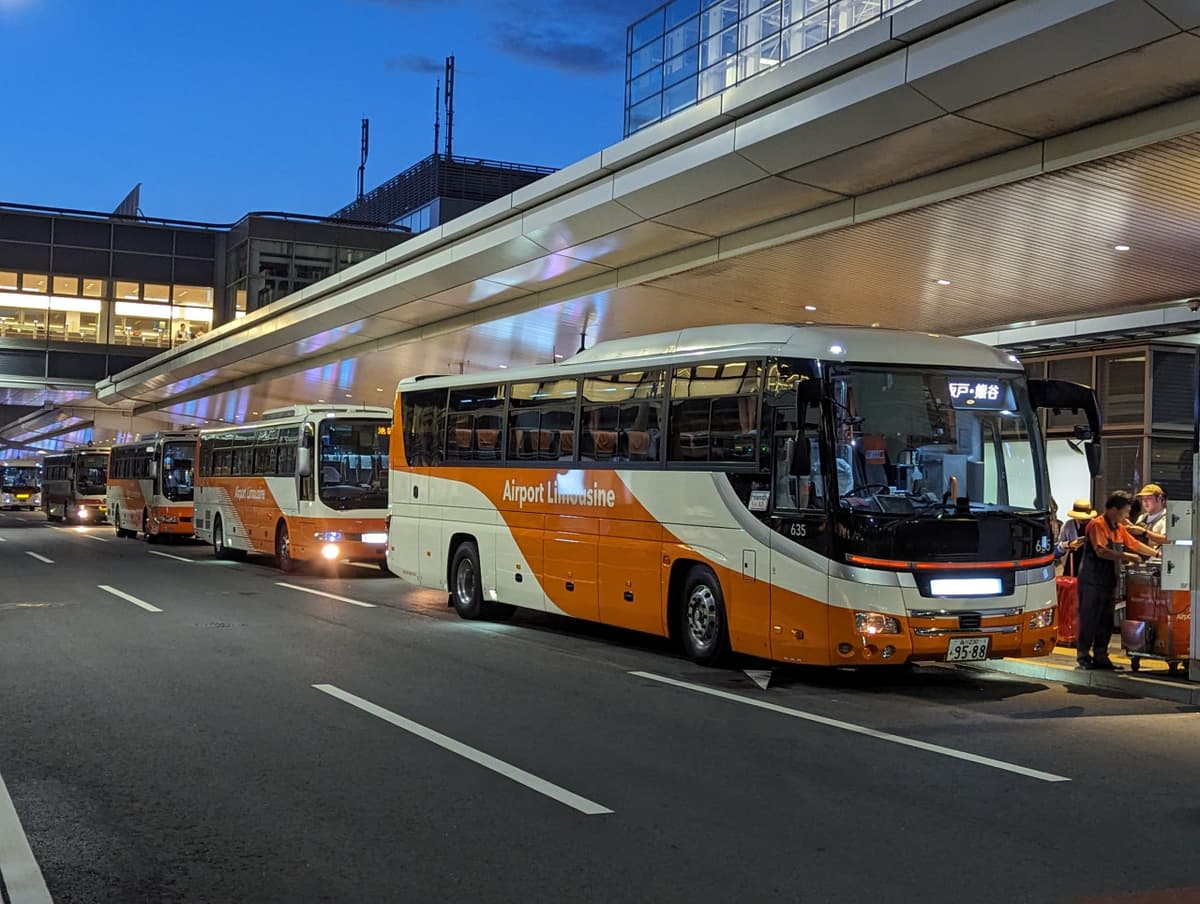Haneda Airport Limousine Bus Transfers