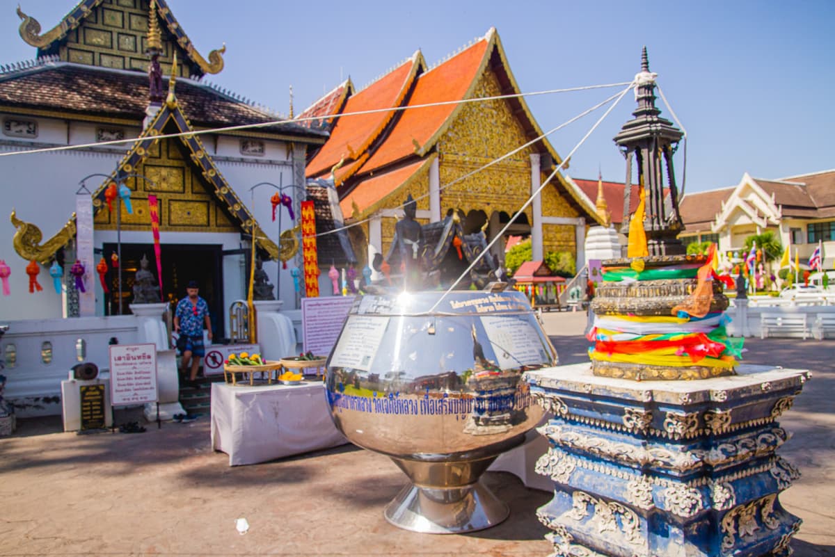 Chiang Mai Old City and Temples Walking Tour