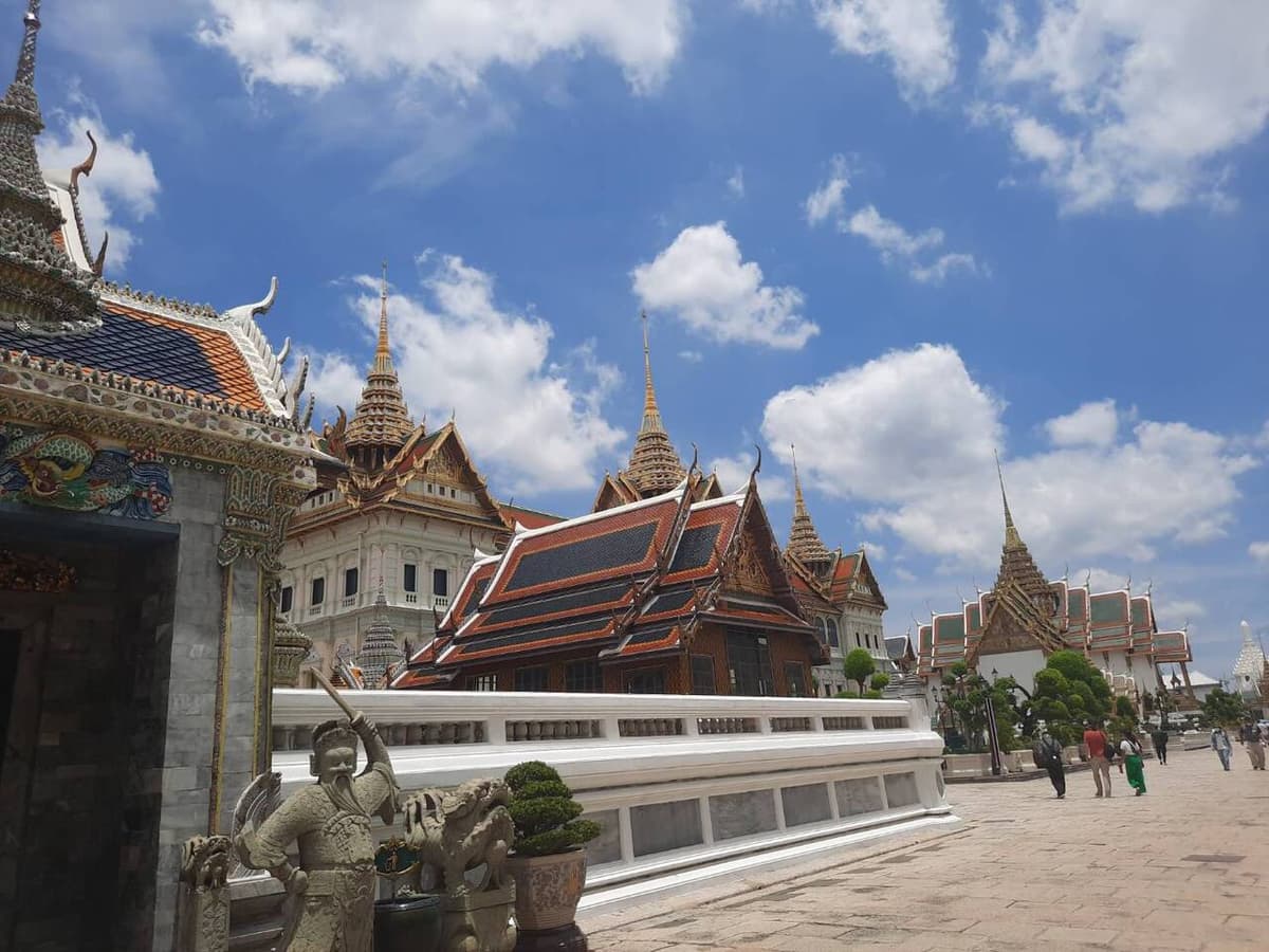 Grand Palace and Wat Phra Kaew Walking Tour