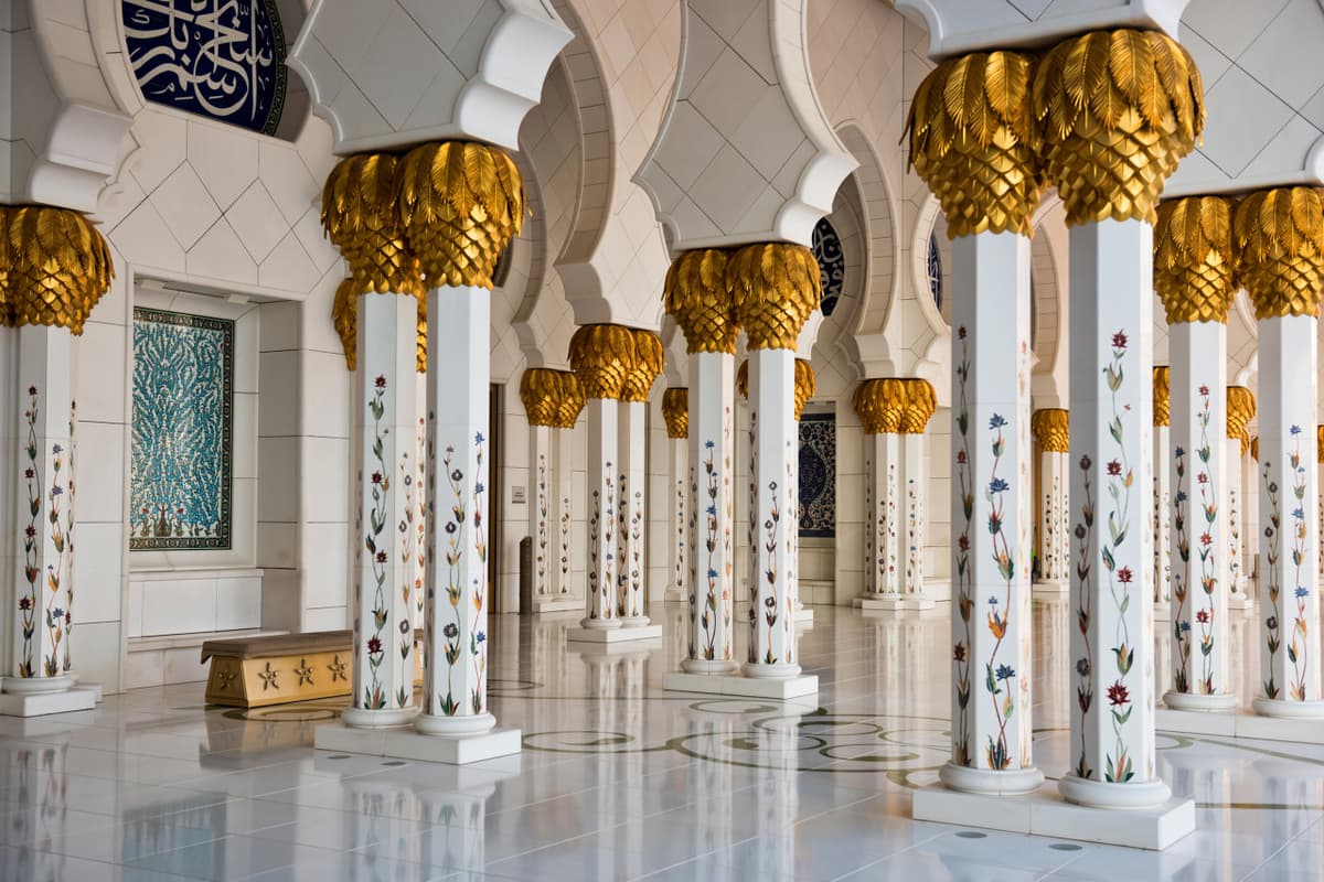 Sheikh Zayed Grand Mosque Tour from Dubai