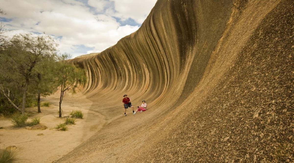 Wave Rock and York Tour from Perth