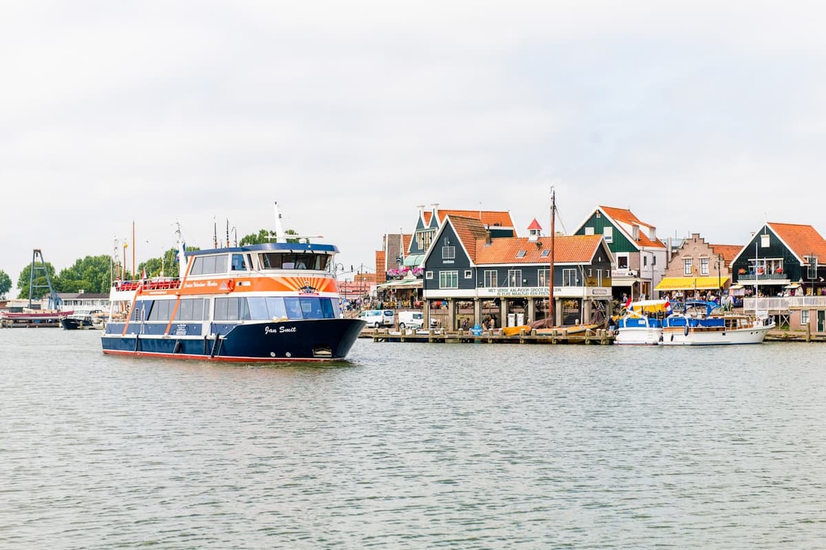 Volendam, Marken, and Windmills Half-Day Tour from Amsterdam