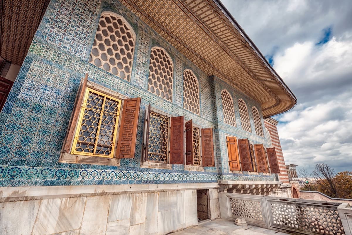 COMBO: Hagia Sophia Grand Mosque + Topkapi Palace Tickets