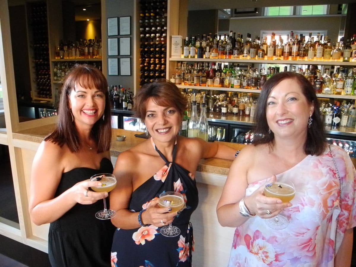 Perth Walking Tour with Pub Crawl