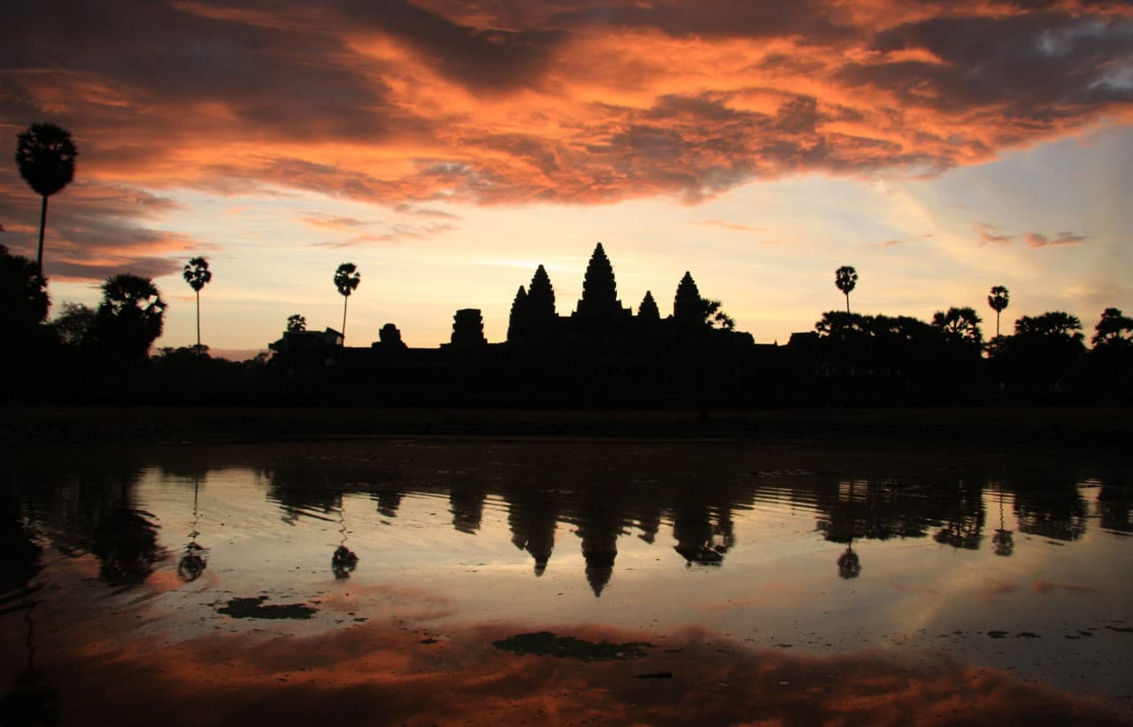 Angkor Archaeological Park and Temples Sunrise Tour