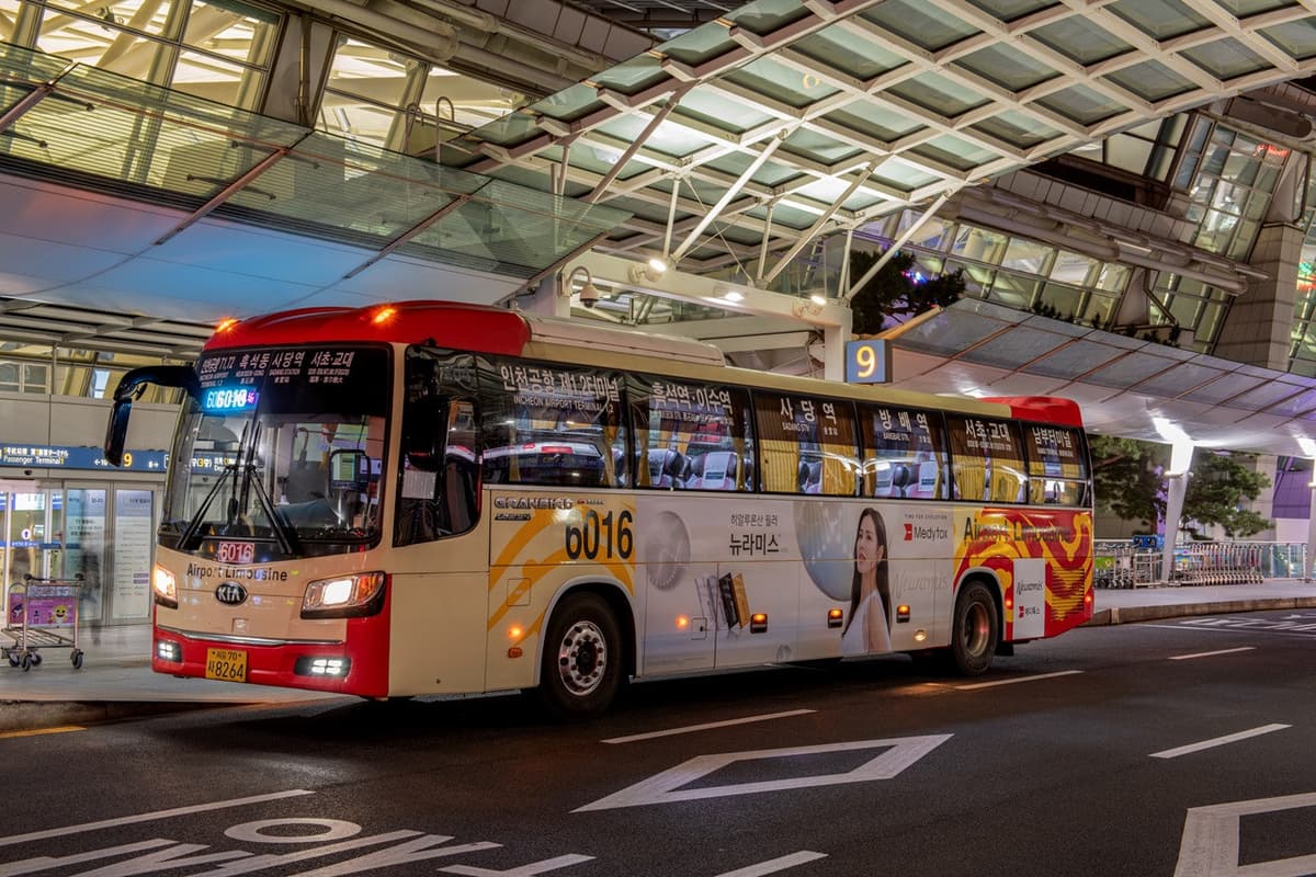 Airport Limousine Bus Transfers from Incheon International Airport to Seoul