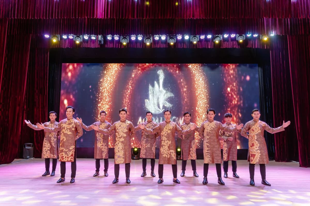 Ao Dai Show in Da Nang