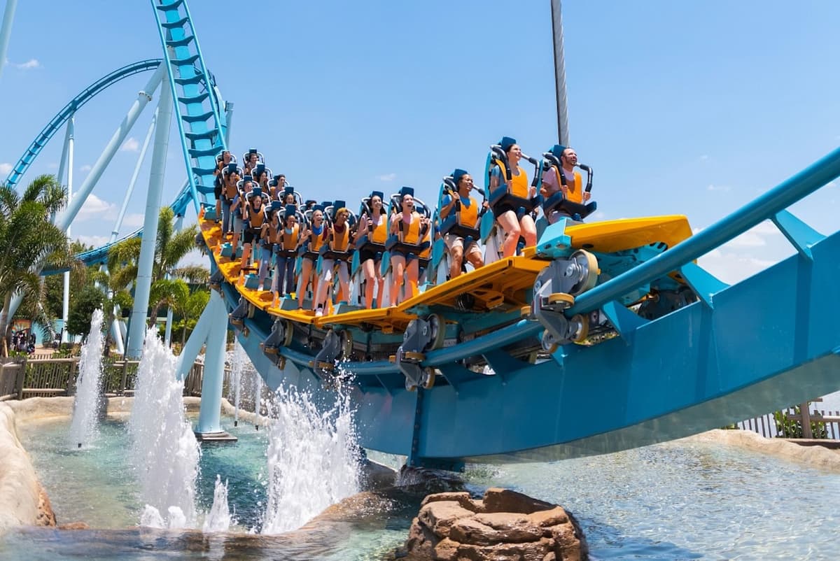 SeaWorld Orlando Ticket: Direct Entry + Optional All-Day Dining Deal + Multi-Park Discount Ticket