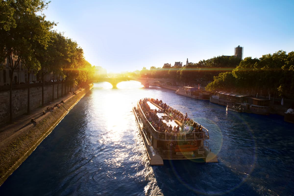 Moulin Rouge Cabaret Show with Drop-off Service and Seine River Cruise