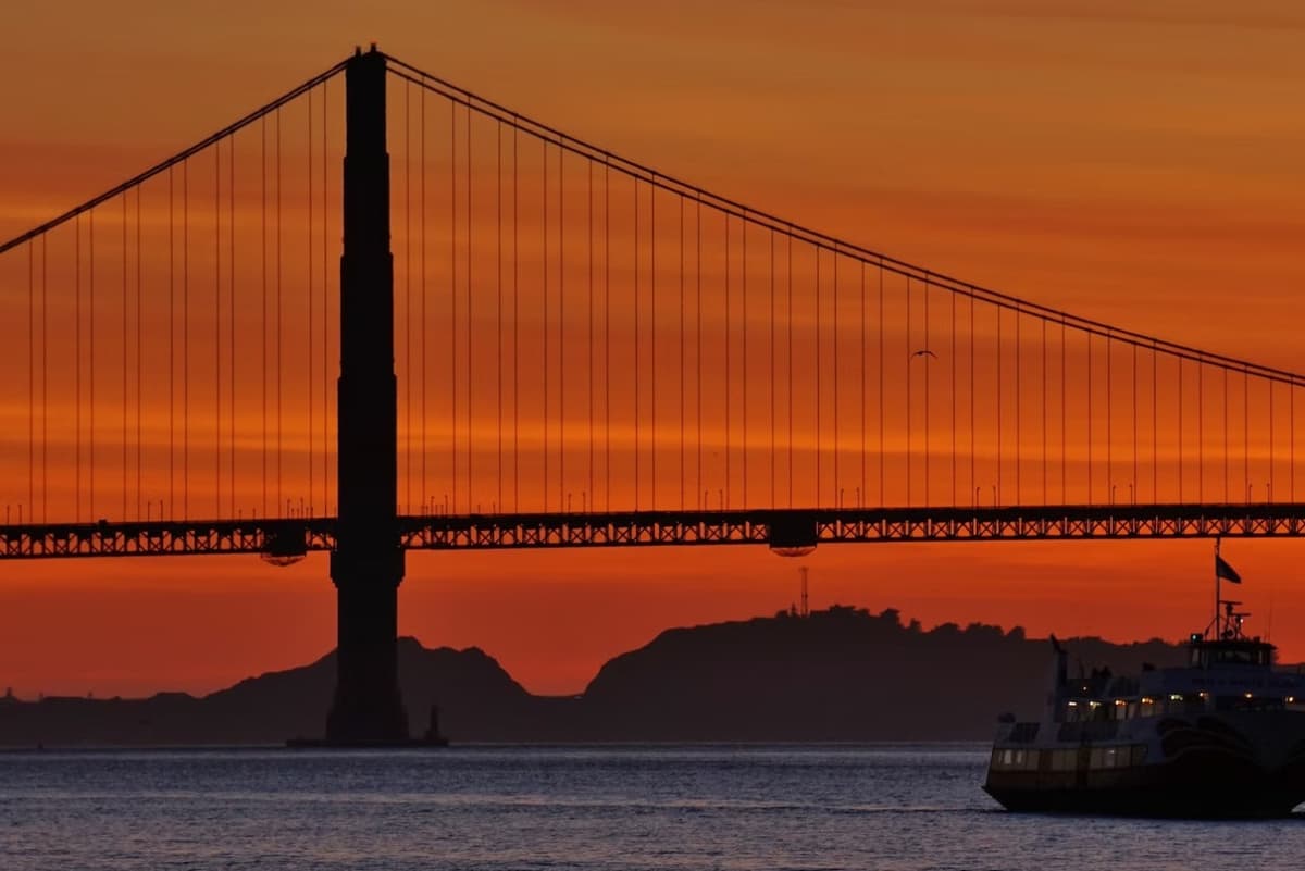San Francisco Bay 2 Hour Sunset or Evening Sightseeing Boat Cruise by Red and White Fleet