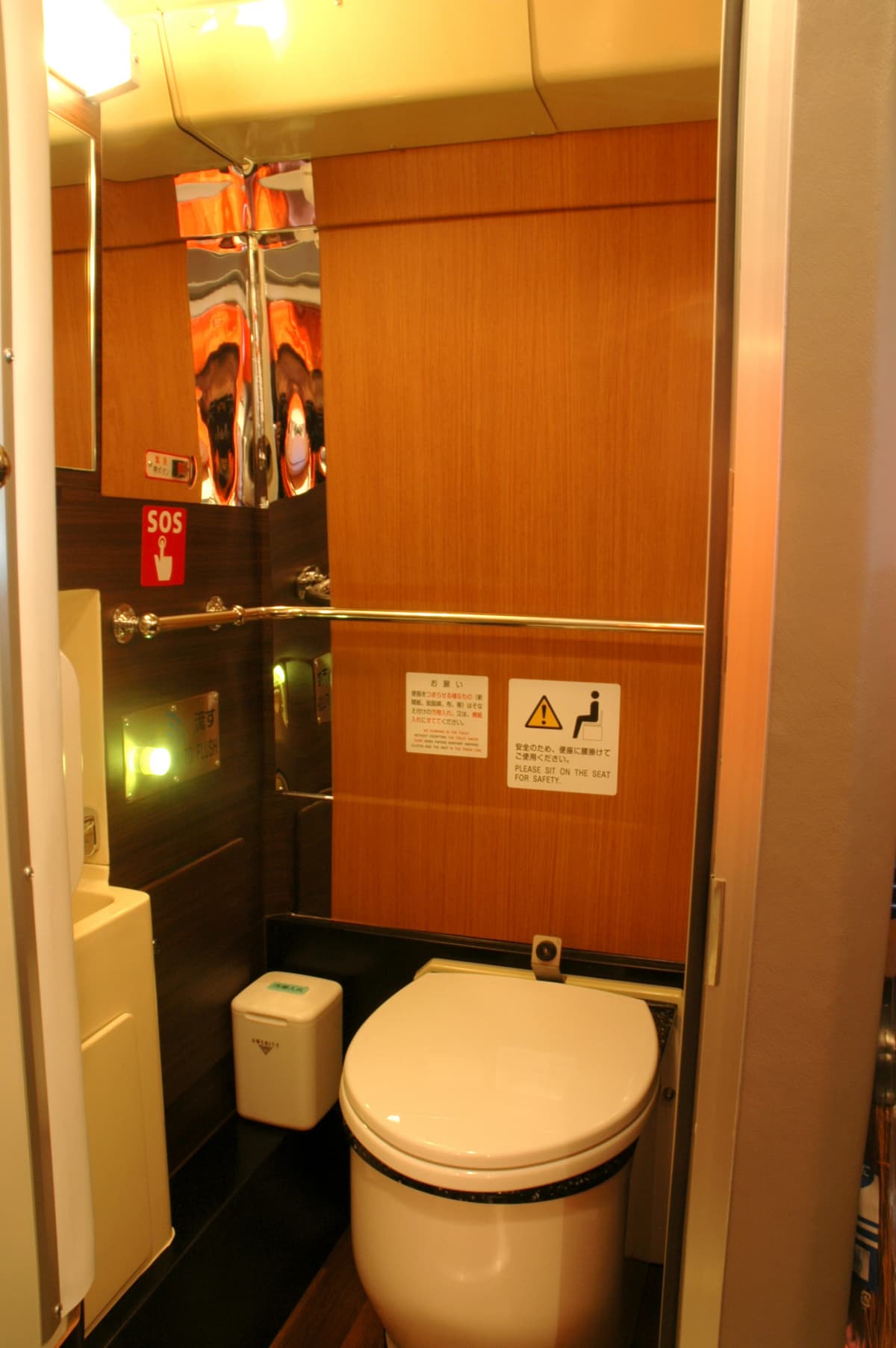 Narita International Airport Limousine Bus Transfers