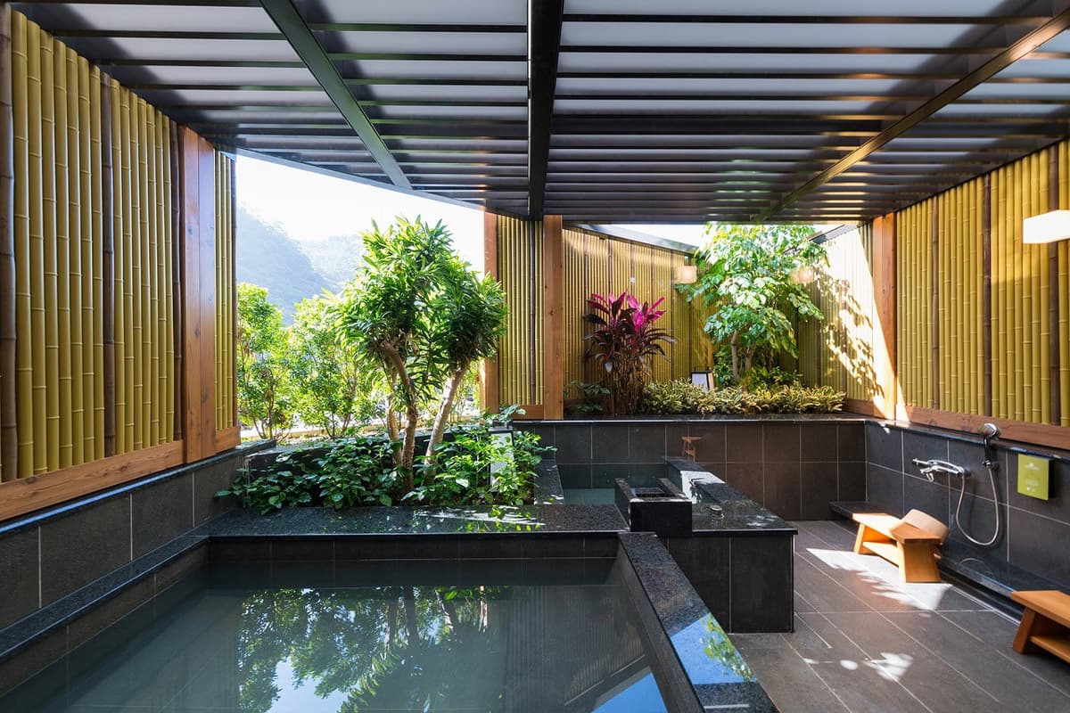 Public Hot Spring Experience at Asia Pacific Hotel Beitou