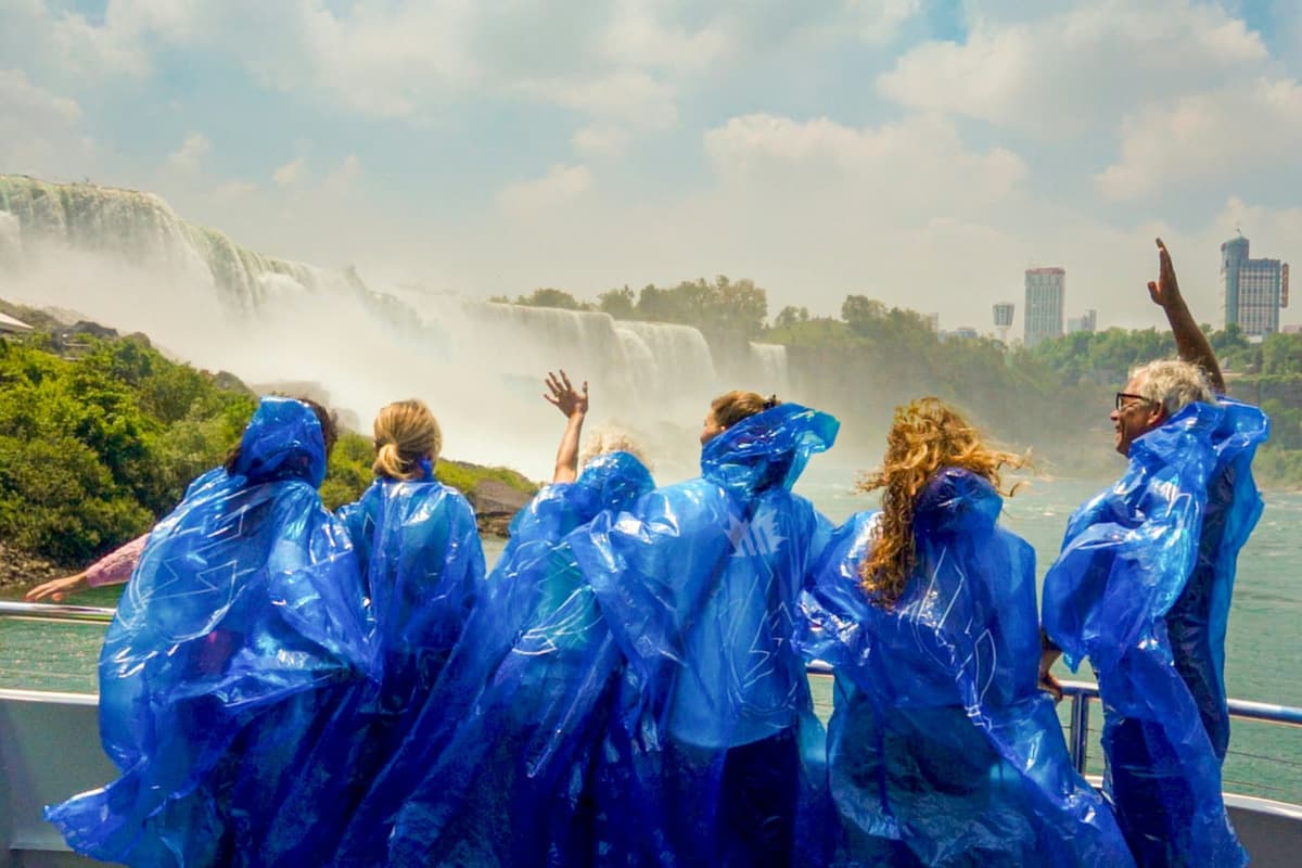 Niagara Falls US: Maid of the Mist Cruise + Cave of the Winds + Small Group Tour