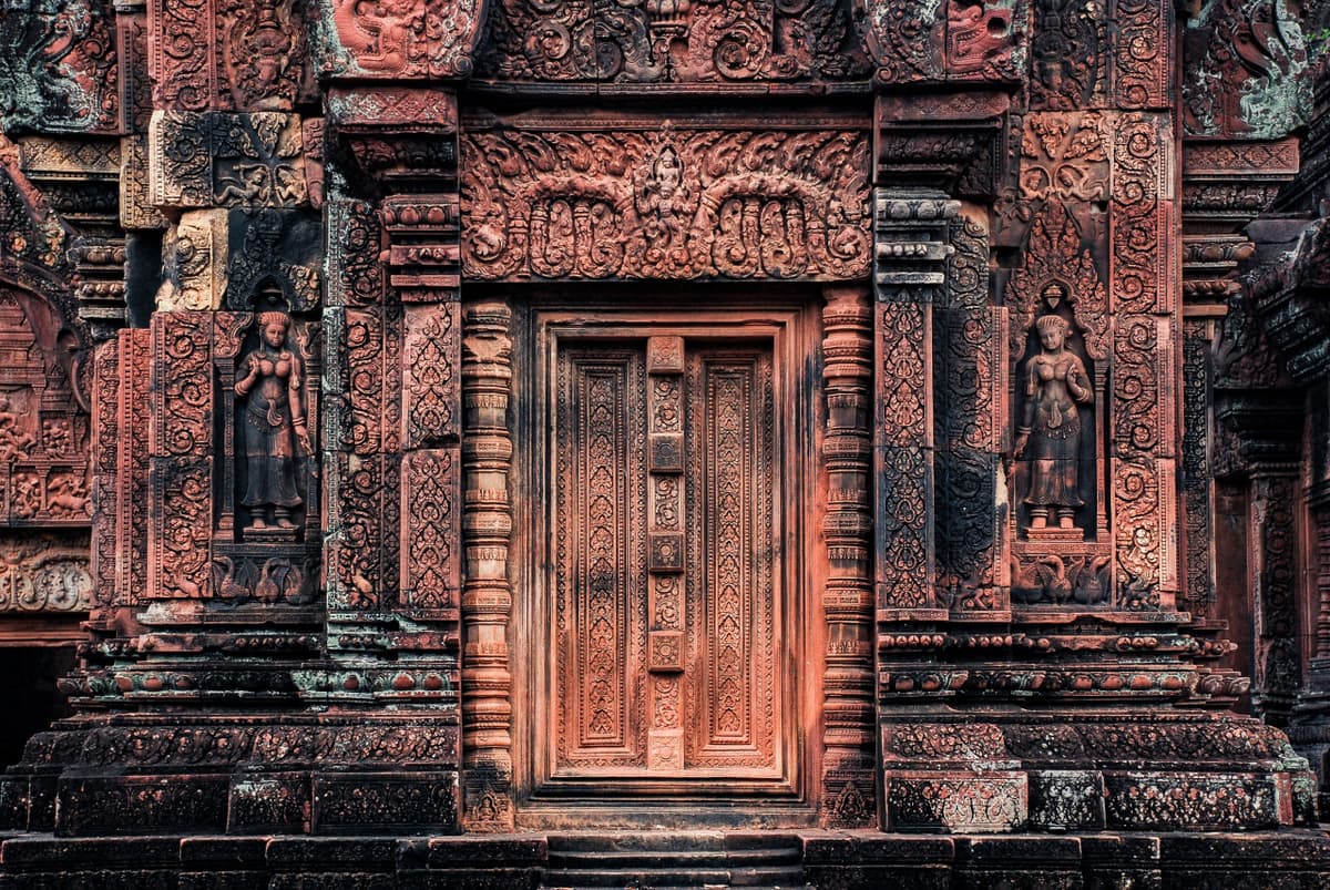 Banteay Srei Tour