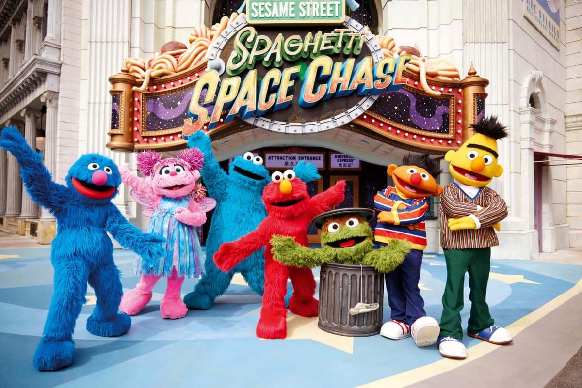 COMBO: Universal Studios Singapore + Adventure Cove Waterpark Tickets