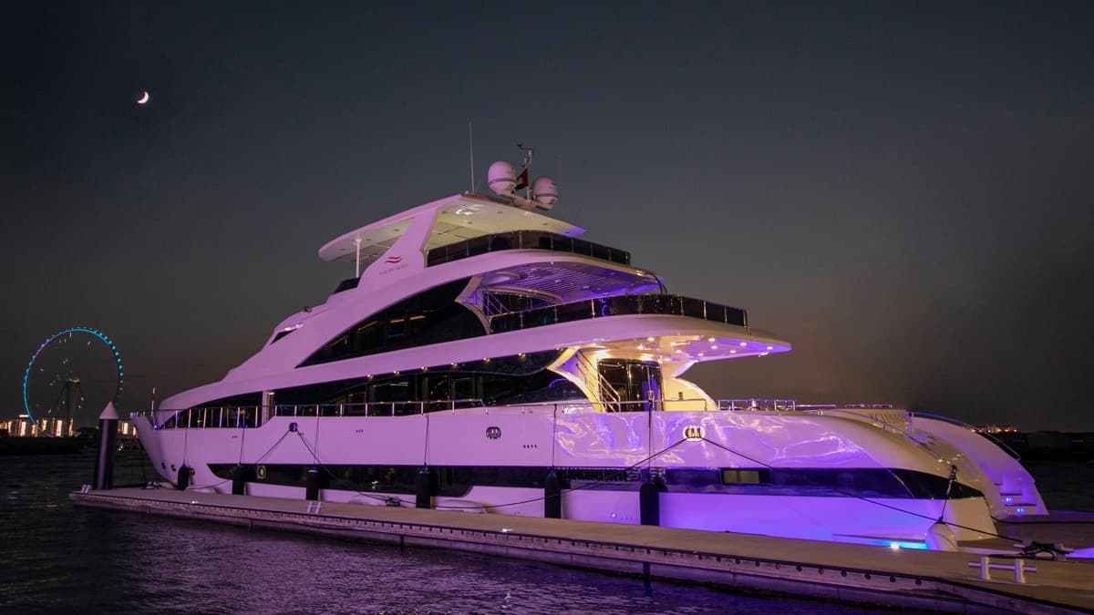 Dubai Marina Luxury Super Yacht Cruise