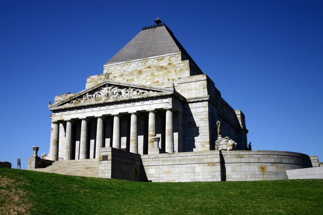 Royal Botanic Gardens and Melbourne City Tour