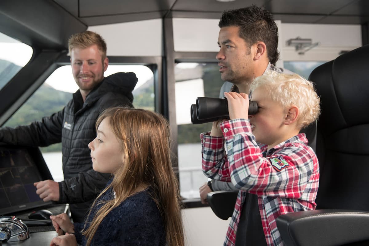 Mt. Nicholas Farm Experience with Lake Wakatipu Cruise