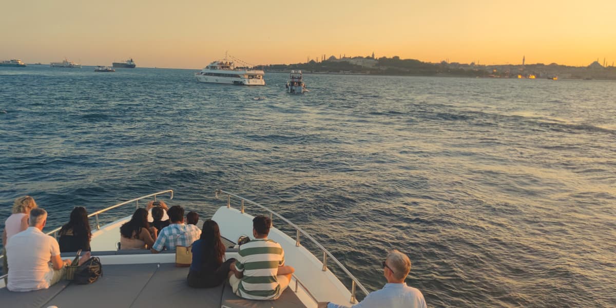 Bosphorus Sightseeing Cruise on a Luxury Yacht