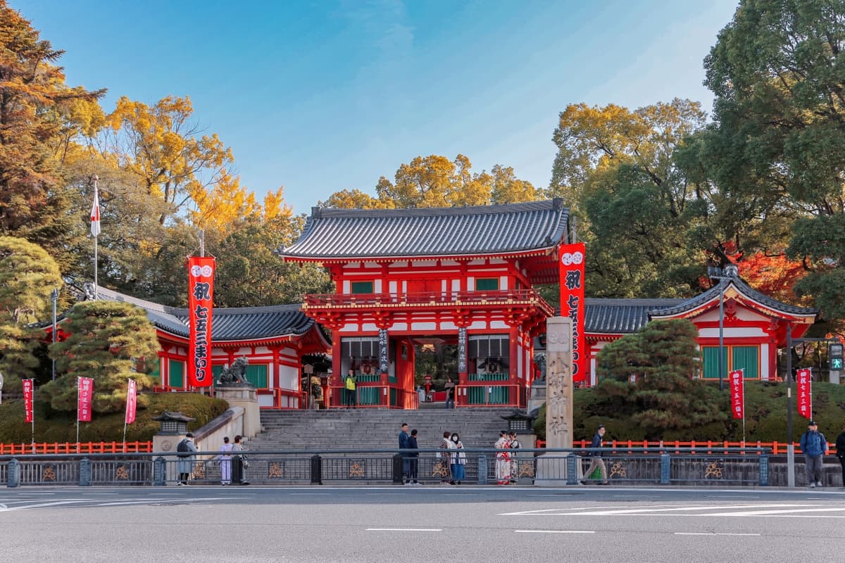 Kyoto and Nara Full-Day Tour from Osaka: Kiyomizudera Area, Fushimi Inari Taisha, Nara Park