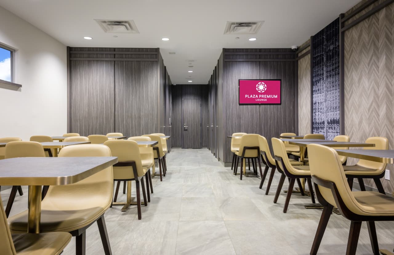 Plaza Premium Lounge - Toronto Pearson International Airport Terminal 1
