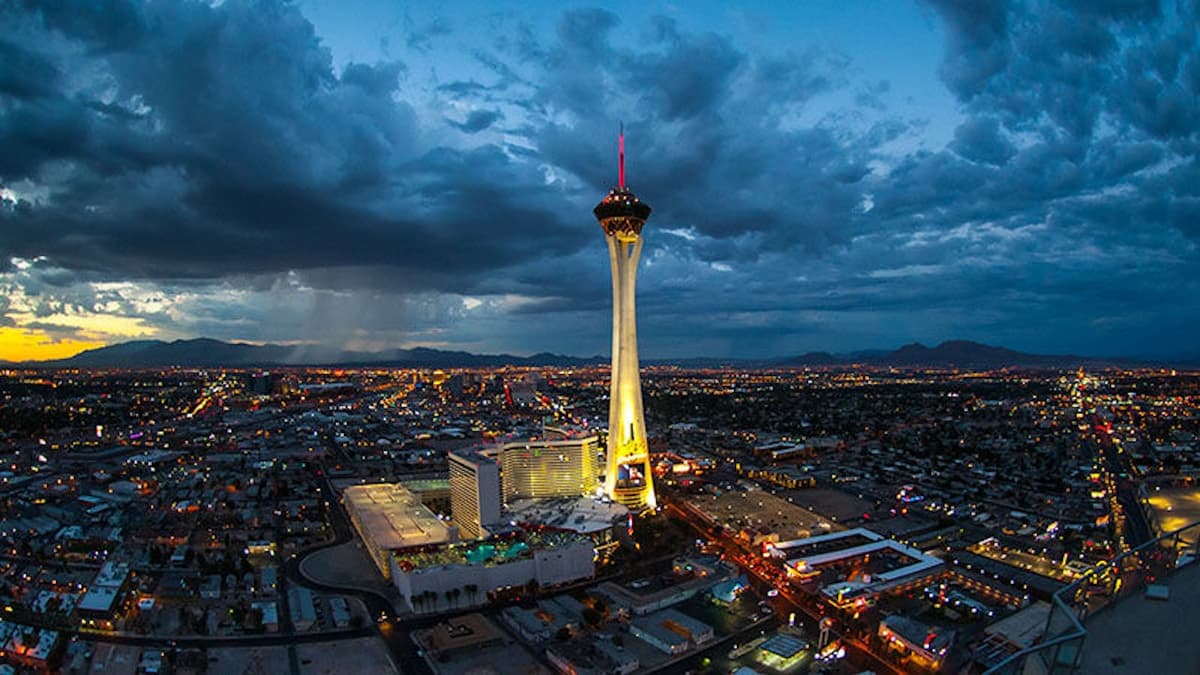 SkyPod, SkyJump, and Thrill Rides at The STRAT Tower