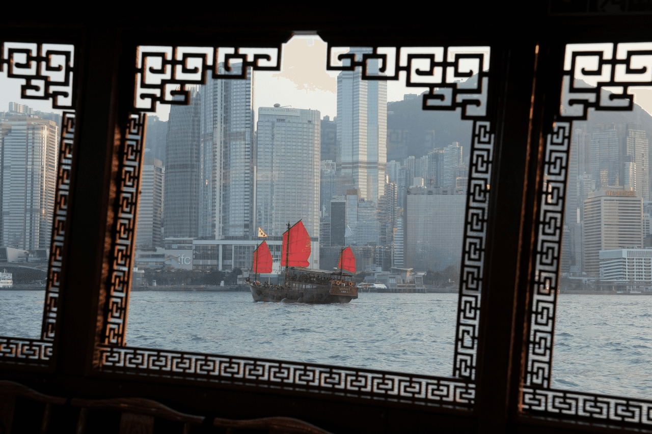 Aqualuna Harbour Discovery Hop-on Hop-off Cruise