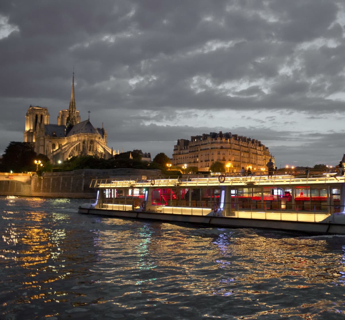Seine River Cruise by Bateaux Parisiens – Departing from the Eiffel Tower