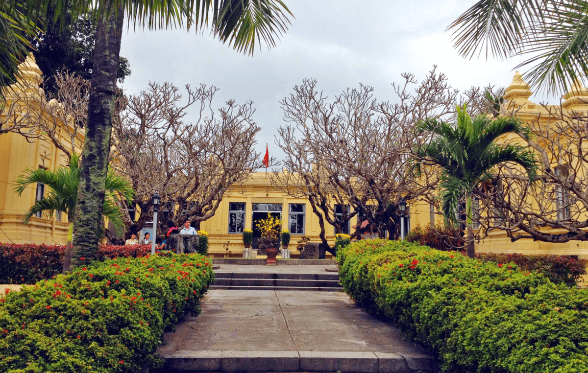 Marble Mountains and Da Nang City Tour